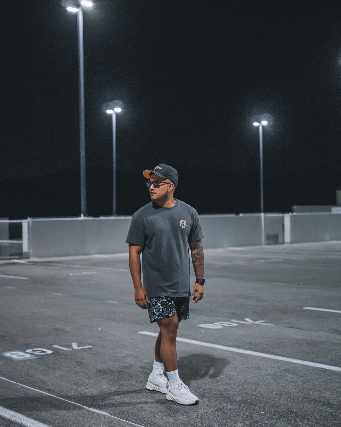 SILENT SOC. PAISLEY MESH SHORTS (BLACK/WHITE)