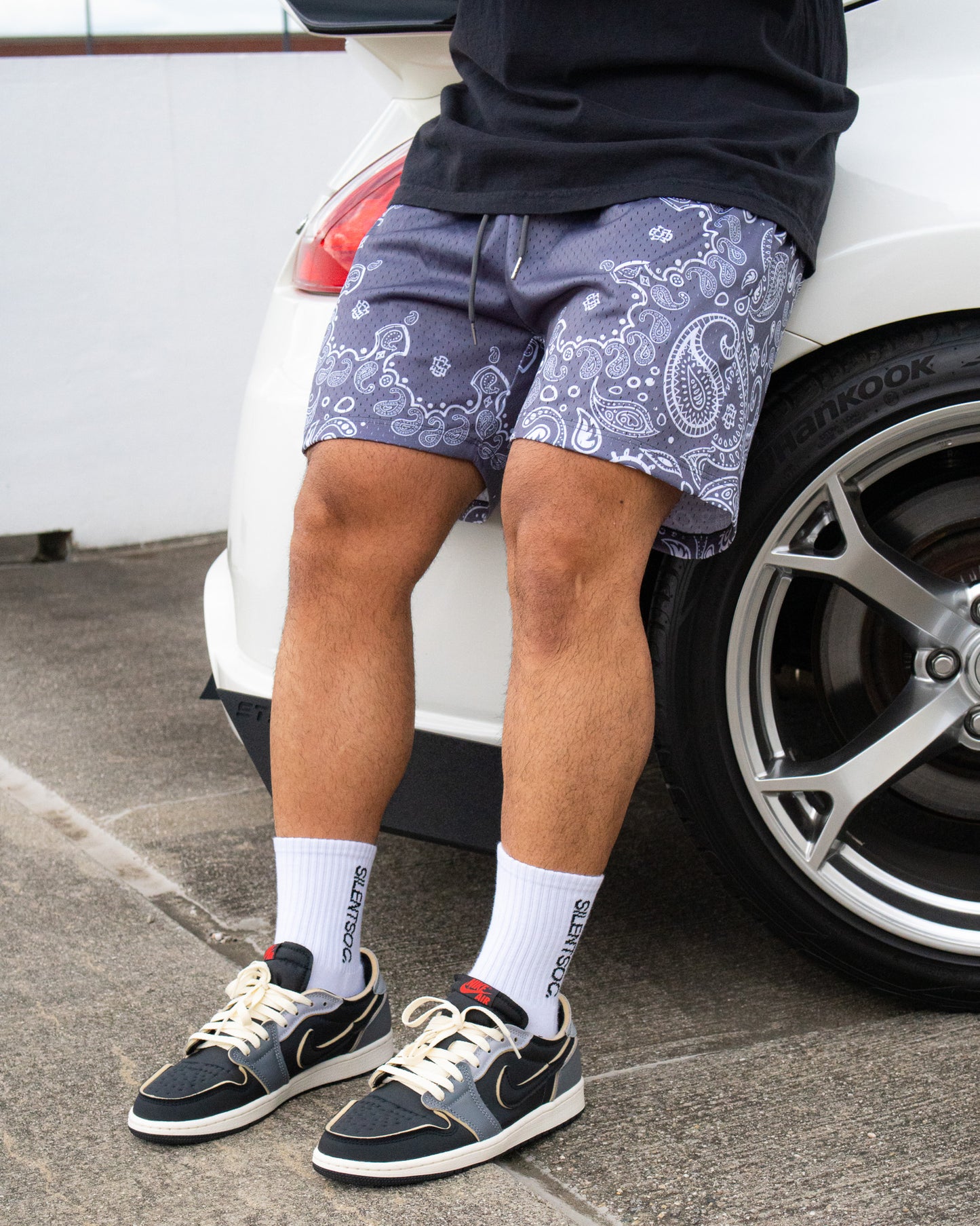 SILENT SOC. PAISLEY MESH SHORTS (WOLF GREY/WHITE)