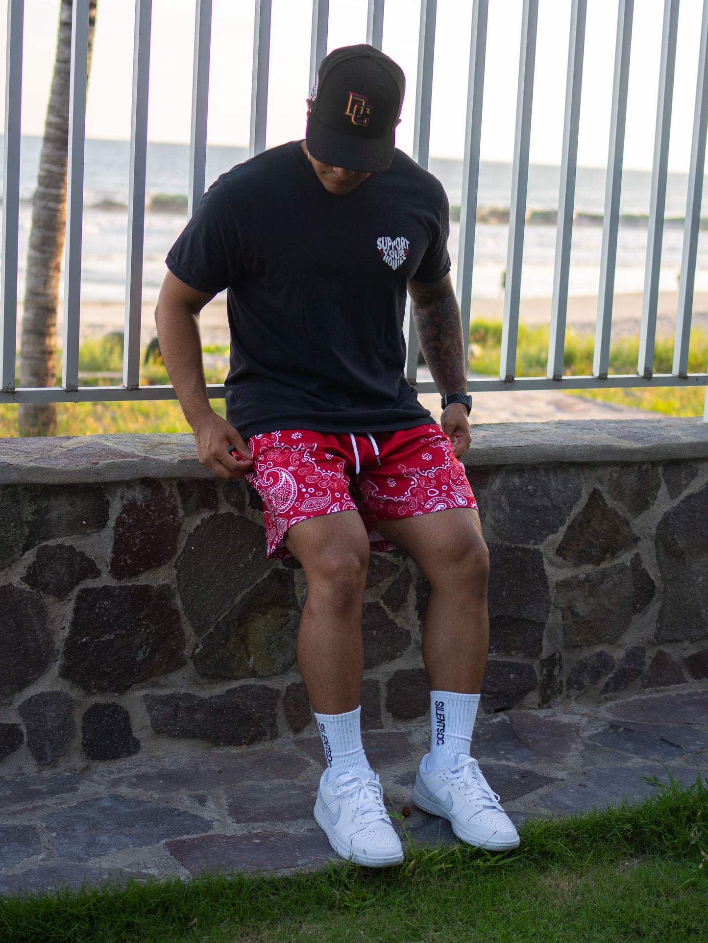 SILENT SOC. PAISLEY MESH SHORTS (CHERRY RED/WHITE)